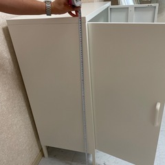 収納棚　扉付き　ホワイトの画像