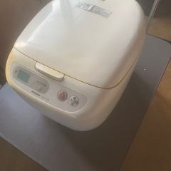 炊飯器の画像