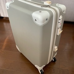 スーツケースの画像