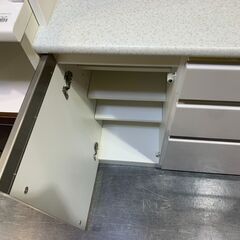 ニトリ｜アルミナ2｜スライド扉キッチンボードの画像