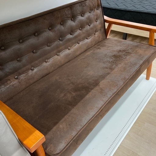 コスパクリエーション　2人掛けソファーのご紹介です