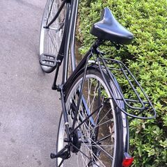 【リサイクルショップどりーむ天保山店】No.438　自転車　27インチ　黒　ママチャリ　ライト・カゴ付き🎵美品ですよ🎵の画像
