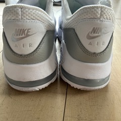 Nike Air Max ホワイト スニーカー 24.5cmの画像