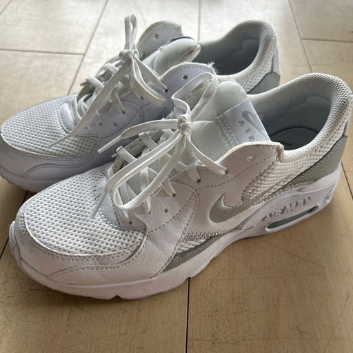 【値下げ中】Nike Air Max ホワイト スニーカー 24.5cm