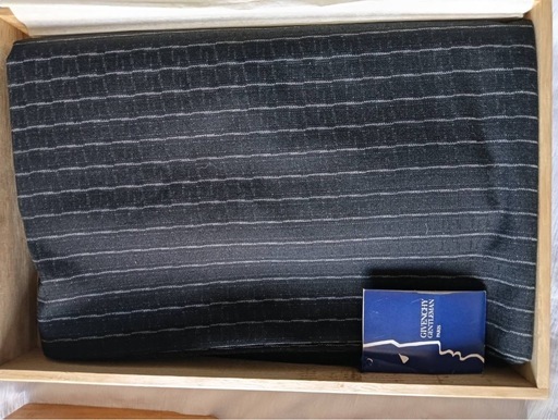 ジバンシー生地　 GIVENCHY 　290センチ 桐箱入