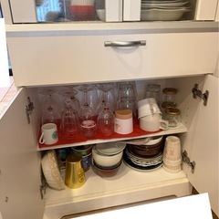 お早めに！【食器棚】の画像