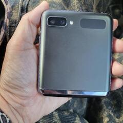 SIMフリーGALAXYzfripの画像