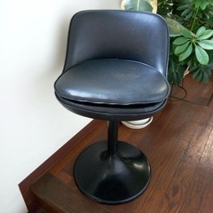 カウンターチェア(座面回転式 脚長固定)の画像