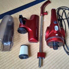 美品 吸い込み強い掃除機 スティック型クリーナー (紙パック要らないタイプ)の画像