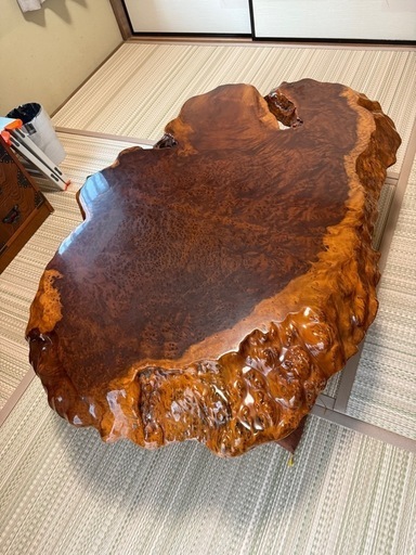 一枚板のローテーブル