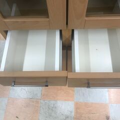 【ｼﾞｬﾝｸﾞﾙｼﾞｬﾝｸﾞﾙ金沢店】  食器棚 木目/ﾅﾁｭﾗﾙ W60×D42×H176 クリーニング済み												の画像