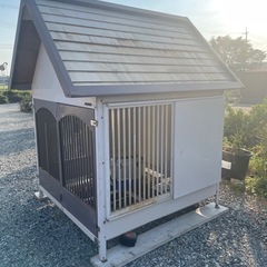 大型犬用小屋の画像