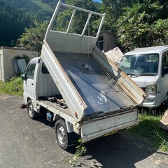 ［決定済み］サンバー　4WD ダンプ　車検付きの画像