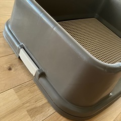 ペットトイレ　網付の画像