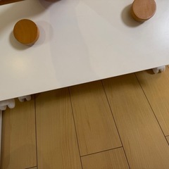 子供用　収納付き机の画像