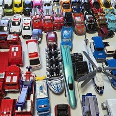 トミカ ミニカー たくさん(トミカ以外もあります)の画像