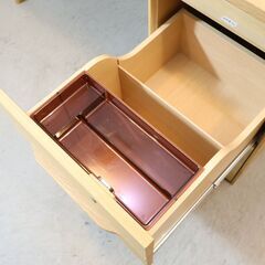 karimoku(カリモク家具)のCoordy(コーディ) オーク材 パーソナルデスクです。ワゴン一体型のオールインワンデスク。シンプルでナチュラルなデザインはお部屋に自然に溶け込みます♪の画像