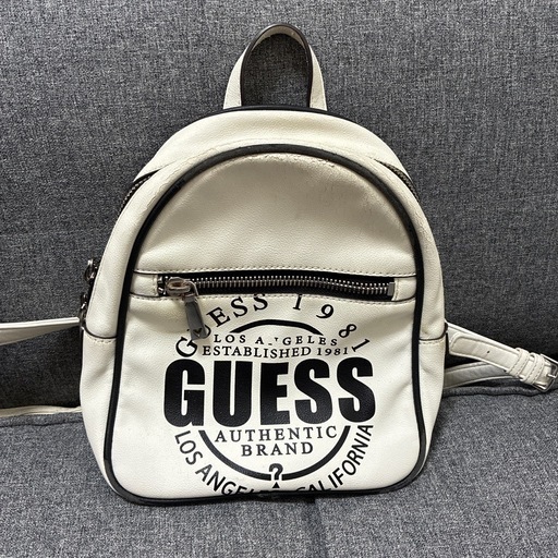 GUESS メッシュリュック 黒/白