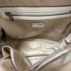 GUESS リュックの画像