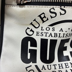 GUESS リュックの画像