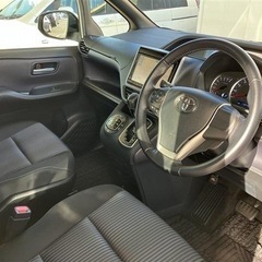 【自社ローン】  ヴォクシー 2.0ZS 7人 ♬ 【完全自社審査　即日回答】の画像