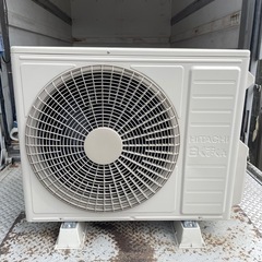 2022年製日立ルームエアコン5.6kw 200Vの画像