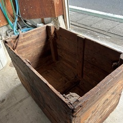 木箱の画像