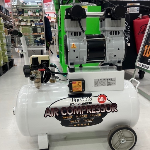 【中古】【不具合あり】【店頭引取限定】RETZLINK 39L オイルレス静音コンプレッサー RZ-S2039EFIC 22,000円（税込）