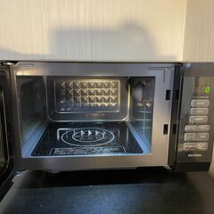 美品★急ぎでお譲り★2022年製 アイリスオーヤマ 電子レンジ 17L 単機能 ターンテーブル ヘルツフリー 一人暮らし 新生活 PMB-T178-B ブラックの画像