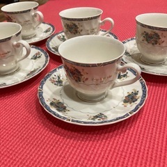ティーカップ5点セット（Guy Laroche）の画像