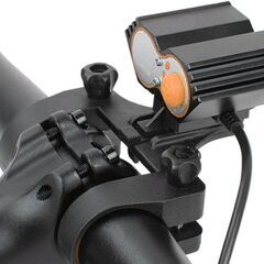 ■新品■充電式高輝度LEDヘッドライトBL01700ルーメンの画像