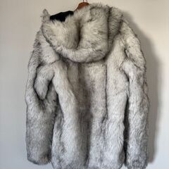 【引越し】ASOS フェイクファージャケット（フード付き・メンズLサイズ相当）4,000円の画像