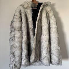 【引越し】ASOS フェイクファージャケット（フード付き・メンズLサイズ相当）4,000円の画像