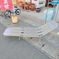 ロングチェアベット ネオングレー リクライニング機能付き 収納可 ビーチ・キャンプ 【こちらは店舗です。浜村鹿野温泉ICから3分 買取本舗 宮本リサイクル 営業時間9～19時 定休日水曜のみ←連絡できませんm(_ _)m】の画像