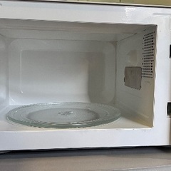 冷蔵庫と電子レンジの画像