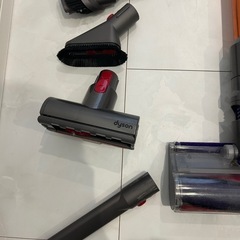 ダイソン　掃除機　v10 （ジャンク品）の画像