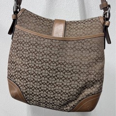 COACH コーチ ショルダーバッグ ミニシグネチャー ソーホー 茶の画像