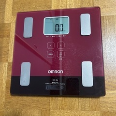 OMRON 体重計の画像
