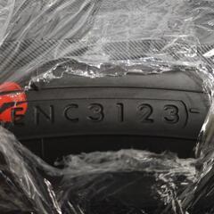 乗用車スタッドレス 145/80R12 未使用の画像