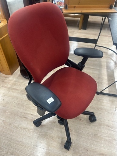 ジモティー割引?️【ジャングルジャングル 岸和田和泉インター店】  steelcase チェア レッド 和泉市 堺市 岸和田市 泉大津