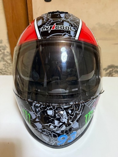 モンスター柄ヘルメット