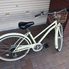 ★美品★24インチ　外装6段変速　LEDオートライト　カゴ付き　子供用自転車　アイボリーの画像