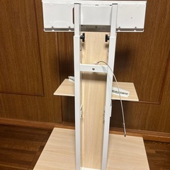 テレビ台の画像