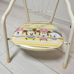 子ども用椅子の画像