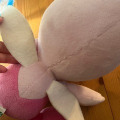 ポケモンぬいぐるみとピカチューポシェットの画像