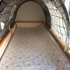 IKEA テント付きキッズベッドの画像