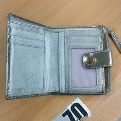 0907-368 COACH 二つ折り財布 シルバーの画像