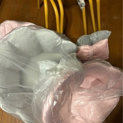 椅子４脚 ピンク、グレーの画像
