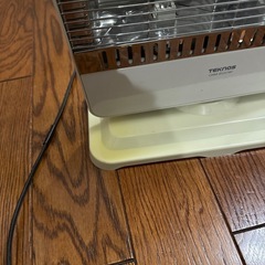 《９／９まで！》TEKNOSカーボンヒーターCHM-4531(W)の画像