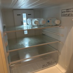 Hisense 2ドア冷凍冷蔵庫 HR-D1301 の画像
